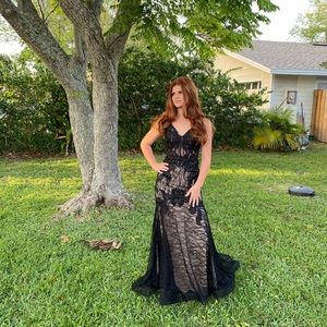 BG mermaid laced styles prom dress